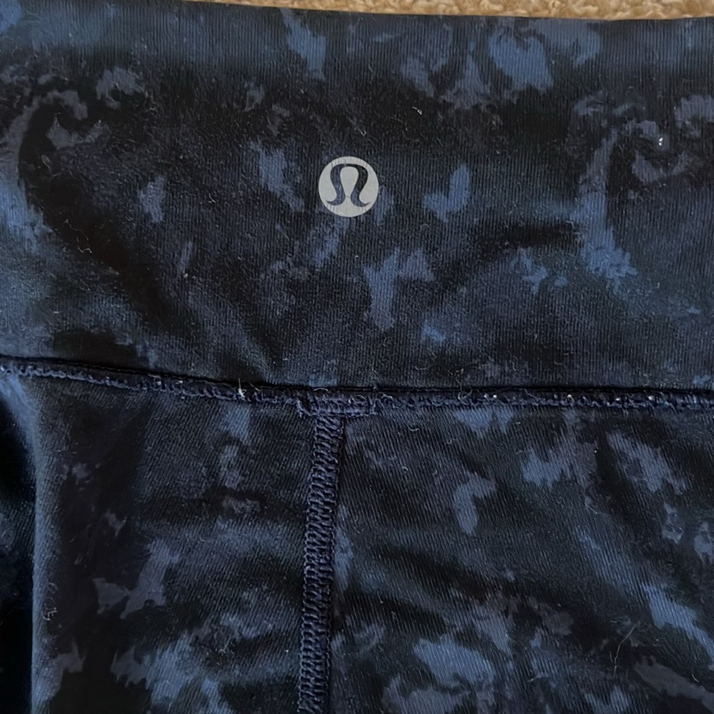 Lululemon Wunder Under Navy Pattered Crop Leggings